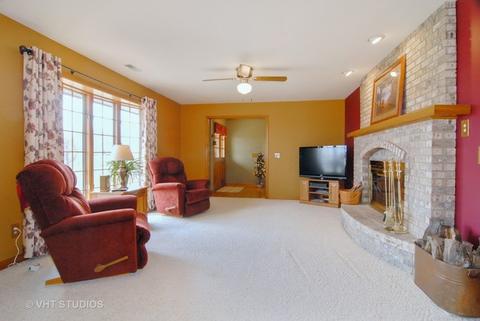 10711 Corneils Rd, Plano, IL 60545 photo 3