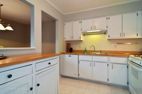 1735 Harrow Ct #D, Wheaton, IL 60189 photo 5