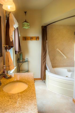 12403 E Scott Rd, Davis Junction, IL 61020 photo 11