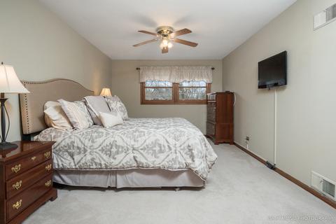 26 W155 Tomahawk Dr, Wheaton, IL 60189 photo 16