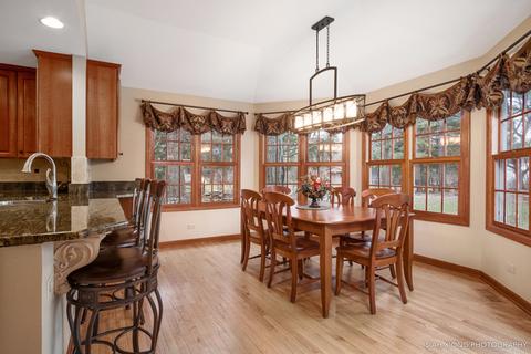 26 W155 Tomahawk Dr, Wheaton, IL 60189 photo 10