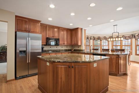 26 W155 Tomahawk Dr, Wheaton, IL 60189 photo 9