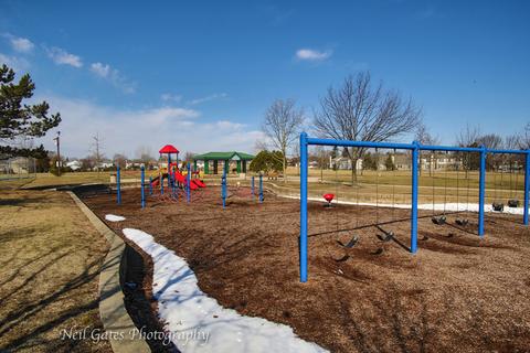 4431 Olmstead Dr, Hoffman Estates, IL 60192 photo 39