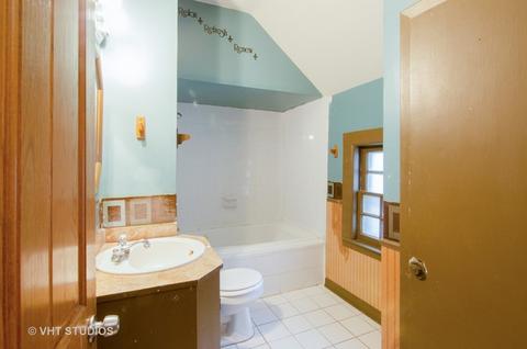 422 Saint Charles St, Elgin, IL 60120 photo 10