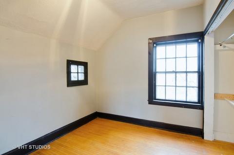 422 Saint Charles St, Elgin, IL 60120 photo 7