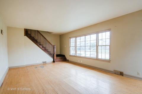 422 Saint Charles St, Elgin, IL 60120 photo 2