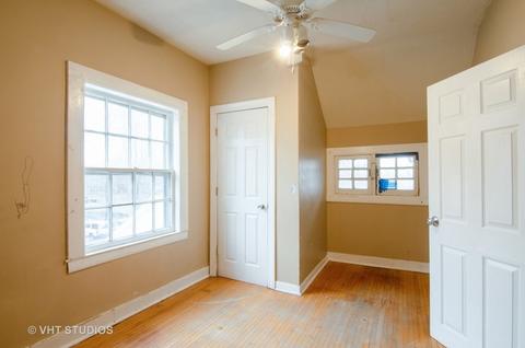 422 Saint Charles St, Elgin, IL 60120 photo 8