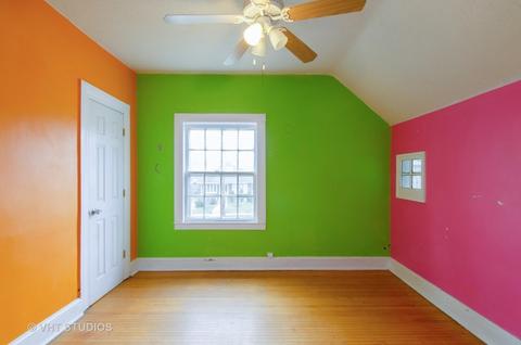 422 Saint Charles St, Elgin, IL 60120 photo 9