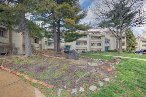 2115 Melrose Dr #B, Champaign, IL 61820 photo 2