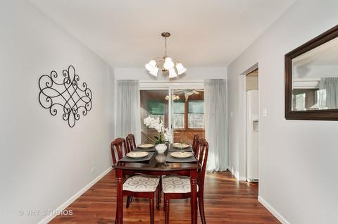 1064 Windsor Dr, Wheaton, IL 60189 photo 5