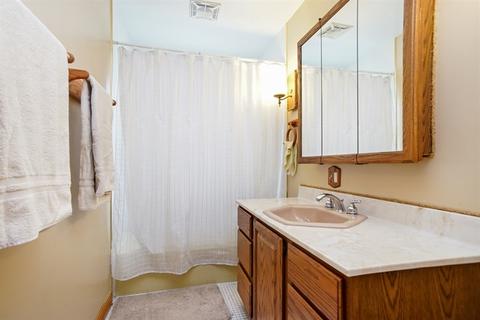3660 Lexington Dr, Hoffman Estates, IL 60192 photo 12