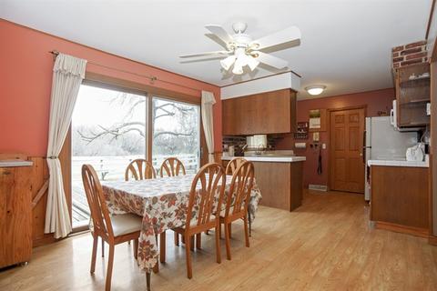 3660 Lexington Dr, Hoffman Estates, IL 60192 photo 4