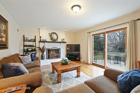 2018 Dorset Dr, Wheaton, IL 60189 photo 9