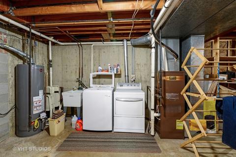 407 E Pierce St, Elburn, IL 60119 photo 25