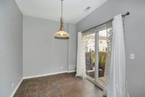 3884 Blackstone Dr, Aurora, IL 60504 photo 7