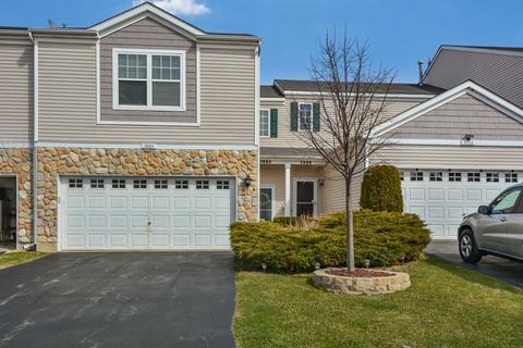 3884 Blackstone Dr, Aurora, IL 60504 photo 1