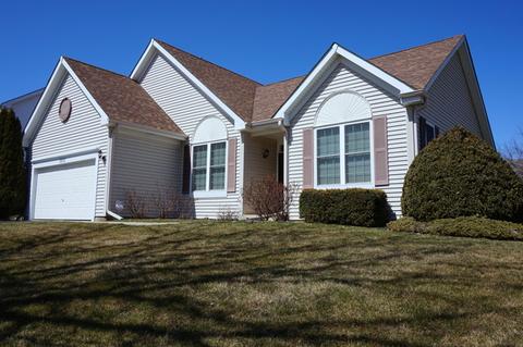 1821 Chapman Dr, Plainfield, IL 60586 photo 2