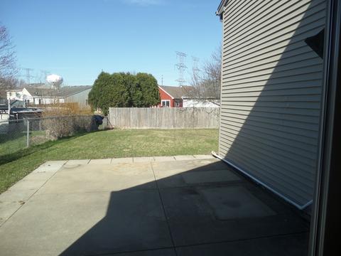 1366 Walden Dr, Elgin, IL 60120 photo 17