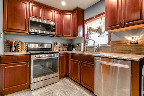 14951 Springfield Ave, Midlothian, IL 60445 photo 2
