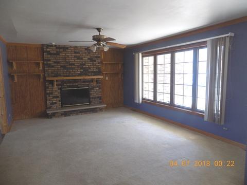 2900 E Spruce Dr, Crete, IL 60417 photo 3