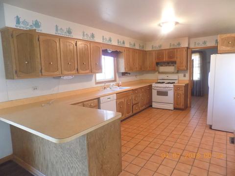 2900 E Spruce Dr, Crete, IL 60417 photo 4