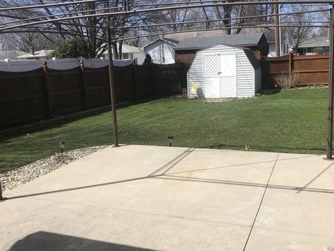 654 E Porter Ave, Watseka, IL 60970 photo 5