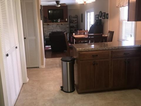 654 E Porter Ave, Watseka, IL 60970 photo 11