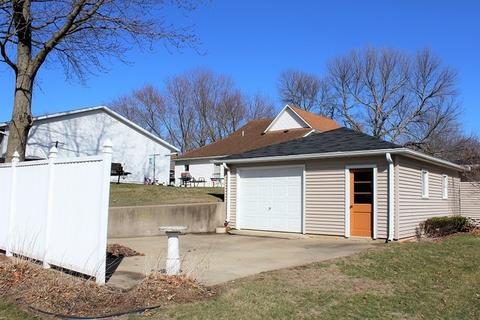 411 S Heaton St, Morrison, IL 61270 photo 6