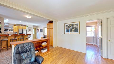 539 E 8th Ave, Naperville, IL 60563 photo 9