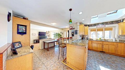 539 E 8th Ave, Naperville, IL 60563 photo 5
