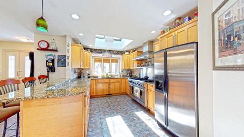 539 E 8th Ave, Naperville, IL 60563 photo 3