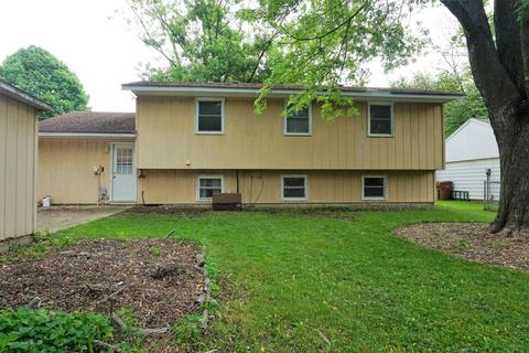 801 Castleton Dr, Champaign, IL 61821 photo 6