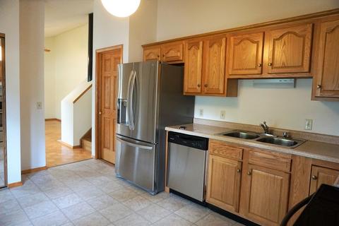 801 Castleton Dr, Champaign, IL 61821 photo 14