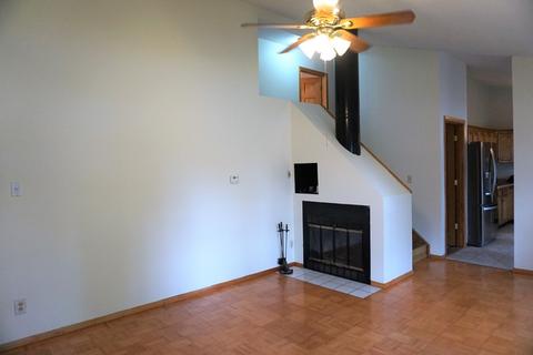 801 Castleton Dr, Champaign, IL 61821 photo 11