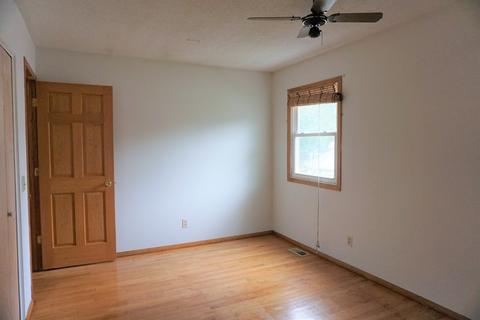 801 Castleton Dr, Champaign, IL 61821 photo 17
