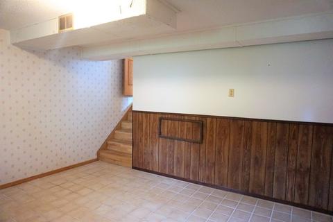 801 Castleton Dr, Champaign, IL 61821 photo 28