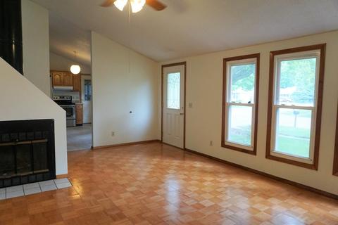 801 Castleton Dr, Champaign, IL 61821 photo 10