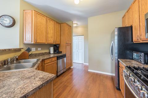 24037 Walnut Cir, Plainfield, IL 60585 photo 6