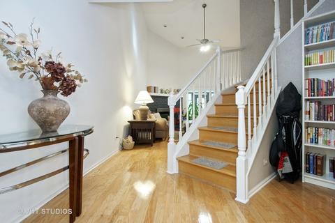 1656 Pebble Beach Dr, Hoffman Estates, IL 60169 photo 2