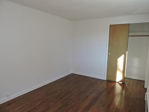 8811 Dee Rd, Des Plaines, IL 60016 photo 14