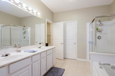 4125 Whitehall Ln, Algonquin, IL 60102 photo 6