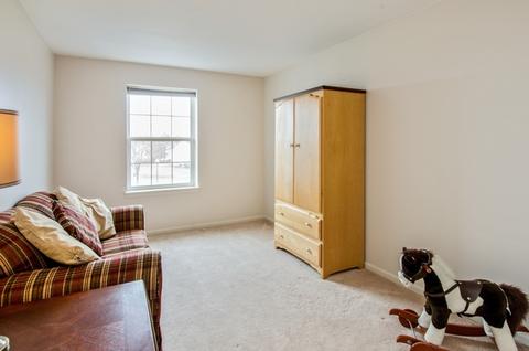 4125 Whitehall Ln, Algonquin, IL 60102 photo 8