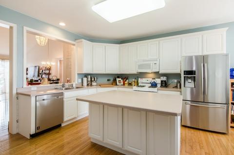 4125 Whitehall Ln, Algonquin, IL 60102 photo 3