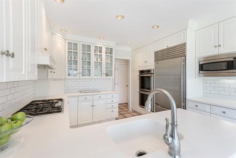 155 Spring Ln, Winnetka, IL 60093 photo 14