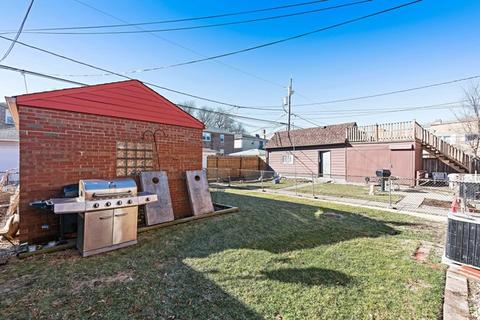 2907 W Balmoral Ave, Chicago, IL 60625 photo 4