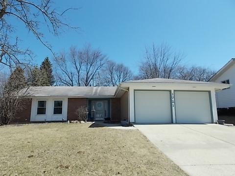 1721 Chippendale Rd, Hoffman Estates, IL 60169 photo 1