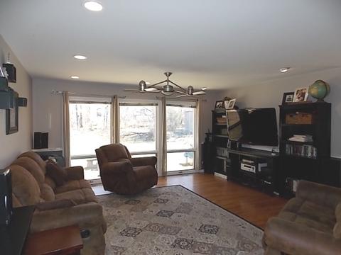 1721 Chippendale Rd, Hoffman Estates, IL 60169 photo 8