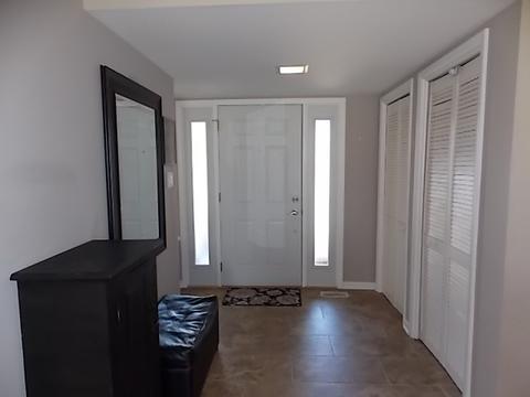 1721 Chippendale Rd, Hoffman Estates, IL 60169 photo 2