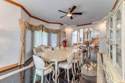 1575 Far Hills Dr, Bartlett, IL 60103 photo 8