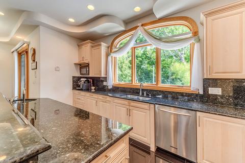 1575 Far Hills Dr, Bartlett, IL 60103 photo 22
